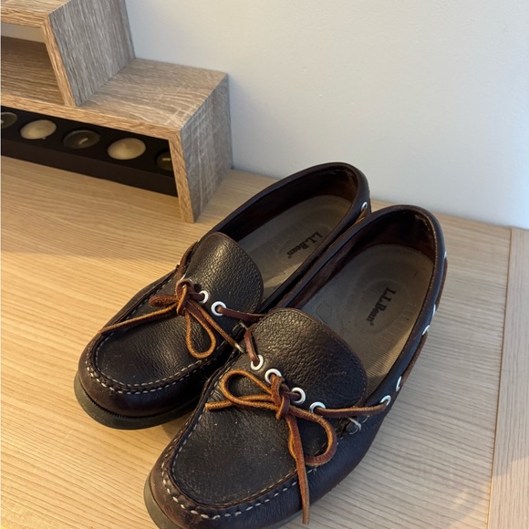 L.L. Bean Classic Leather Boat Shoes - Picture 2 of 5